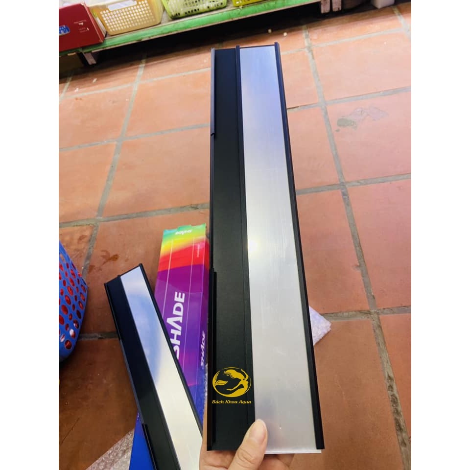 Máng che Shade Vivid